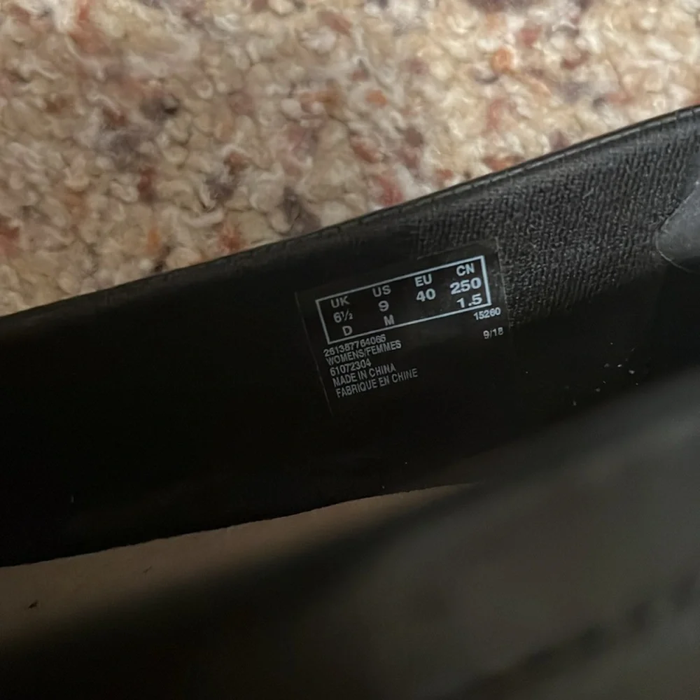 Clarks Ashland Lily black leather flats 9M - Picture 3 of 3